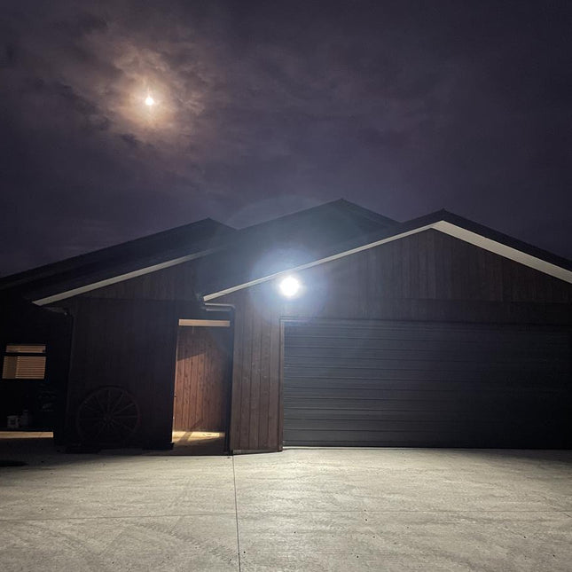 Solar LED Flood Light 100W 1000 Lumen